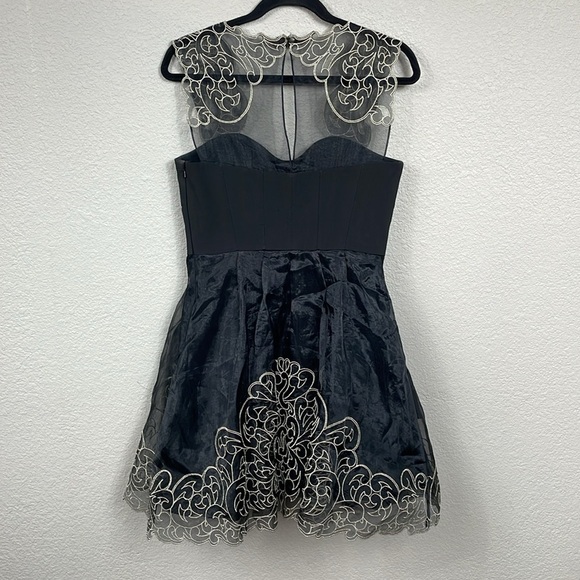 Karen Millen Baroque Embroidered Swirl Mini Fit Flare Party Dress Black Gold 8 - Picture 7 of 16